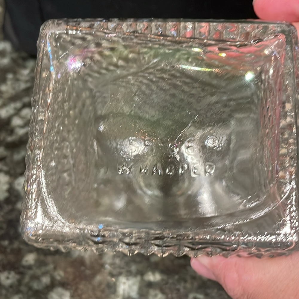 Vintage Mid Century I W Harper Glass Whiskey Decanter - Picture 7 of 8